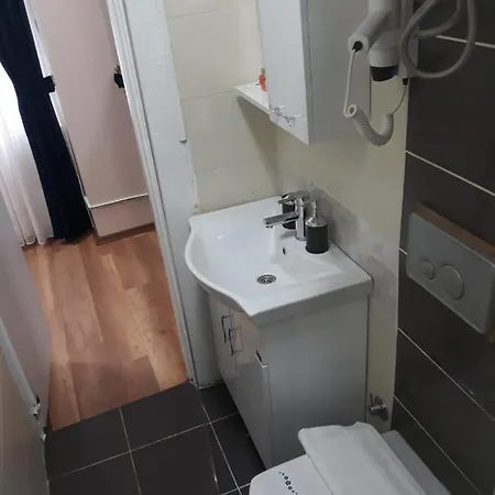 アパートホテル Taksim Pera Aparts 3*