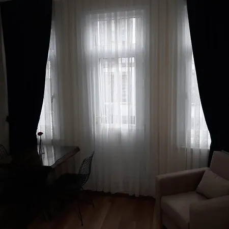 Taksim Pera Aparts Hotel apartamentowy 3*